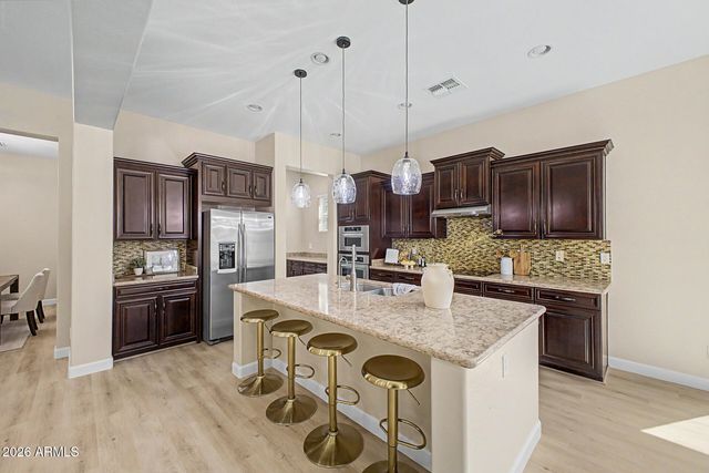 2937 E LONGHORN Drive, Gilbert, AZ 85297