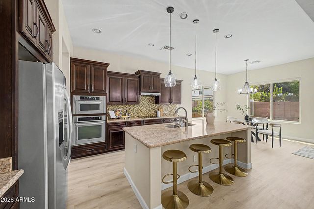 2937 E LONGHORN Drive, Gilbert, AZ 85297