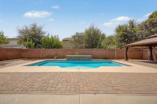 2937 E LONGHORN Drive, Gilbert, AZ 85297