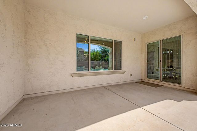 2937 E LONGHORN Drive, Gilbert, AZ 85297