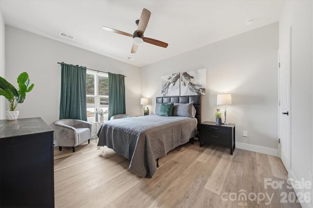 1346 39th Street Circle SW, Hickory, NC 28602