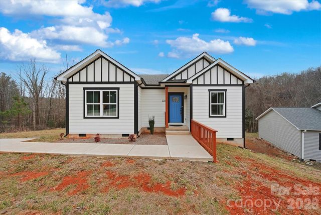 1346 39th Street Circle SW, Hickory, NC 28602