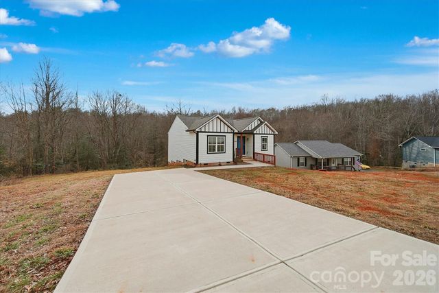 1346 39th Street Circle SW, Hickory, NC 28602