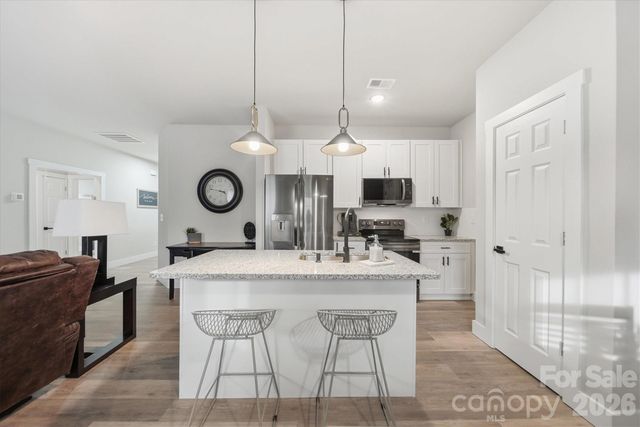 1346 39th Street Circle SW, Hickory, NC 28602