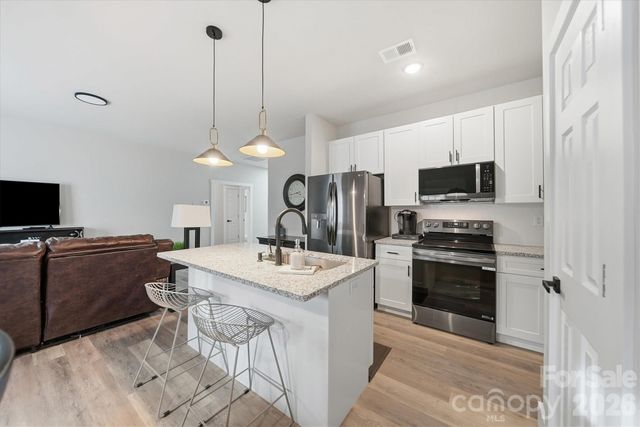 1346 39th Street Circle SW, Hickory, NC 28602