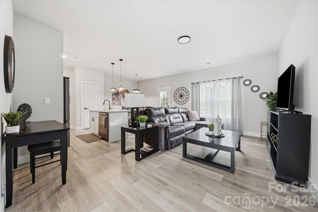 1346 39th Street Circle SW, Hickory, NC 28602