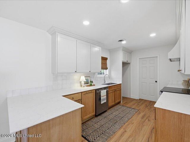 807 Normandy Drive, Clinton, MS 39056