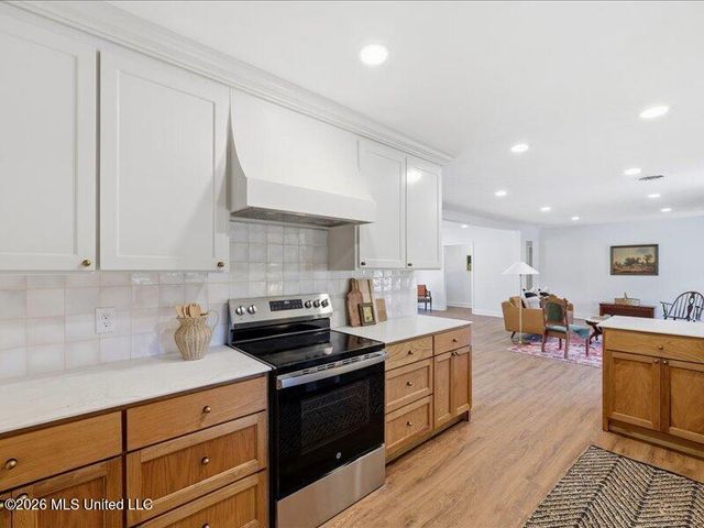 807 Normandy Drive, Clinton, MS 39056