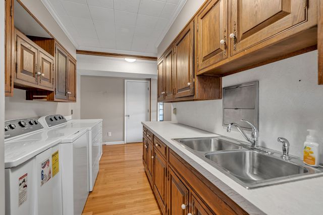335 Robins St, Lawrenceburg, TN 38464