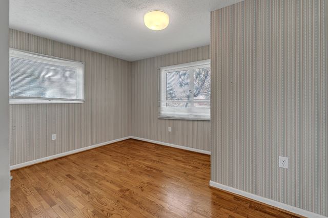 335 Robins St, Lawrenceburg, TN 38464