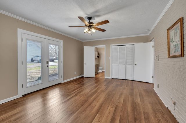 335 Robins St, Lawrenceburg, TN 38464