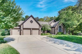 10801 Washington Court, Kansas City, MO 64114