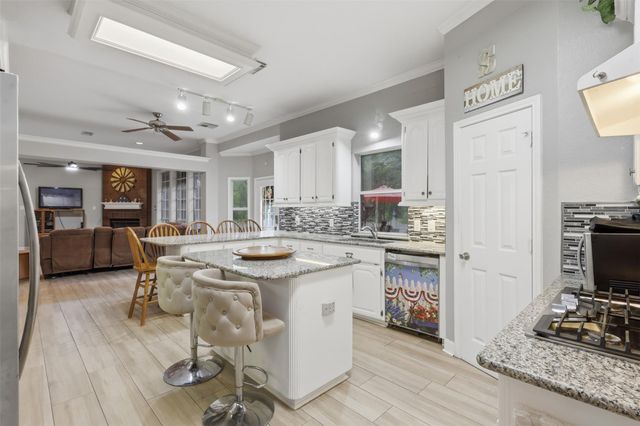 6803 Dogwood Street, Manvel, TX 77578