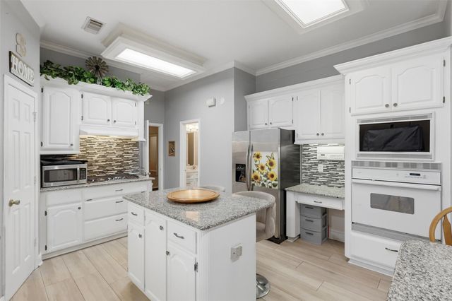 6803 Dogwood Street, Manvel, TX 77578