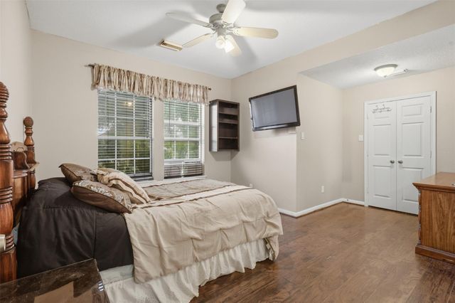 6803 Dogwood Street, Manvel, TX 77578