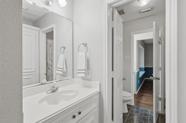 6803 Dogwood Street, Manvel, TX 77578