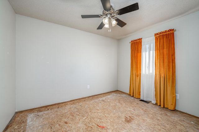 1949 N Stoney Point Ct, Wichita, KS 67212