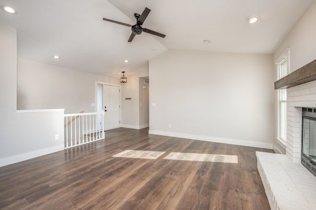 1949 N Stoney Point Ct, Wichita, KS 67212