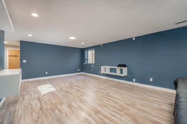 1949 N Stoney Point Ct, Wichita, KS 67212