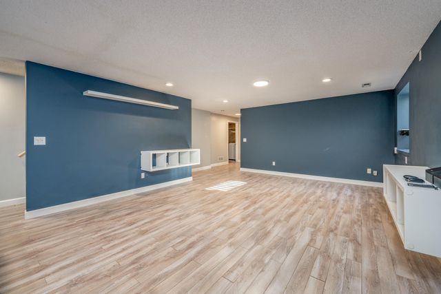 1949 N Stoney Point Ct, Wichita, KS 67212