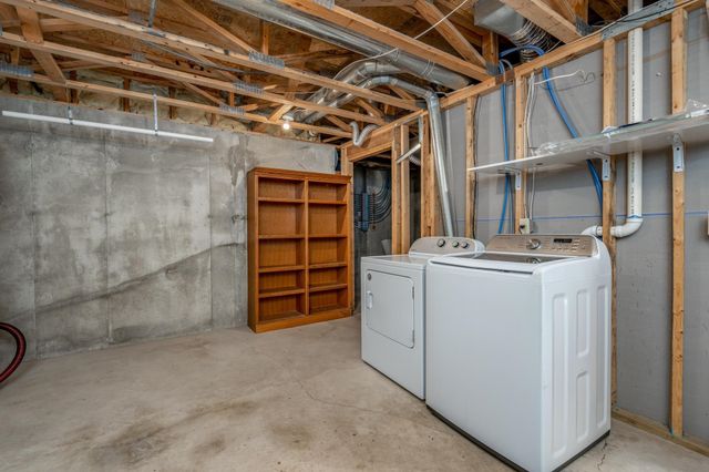 1949 N Stoney Point Ct, Wichita, KS 67212