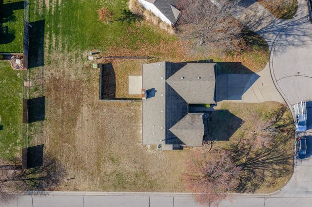 1949 N Stoney Point Ct, Wichita, KS 67212