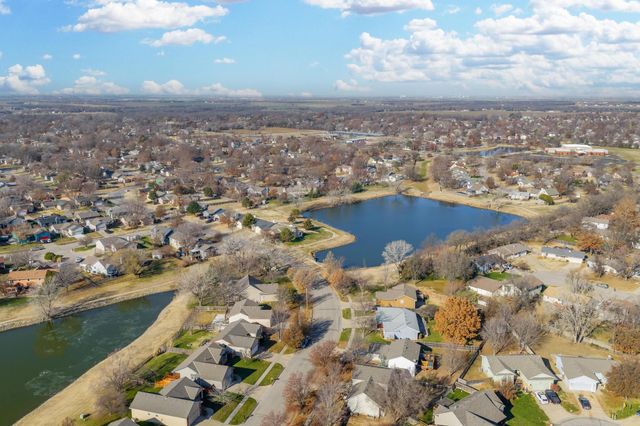 1949 N Stoney Point Ct, Wichita, KS 67212