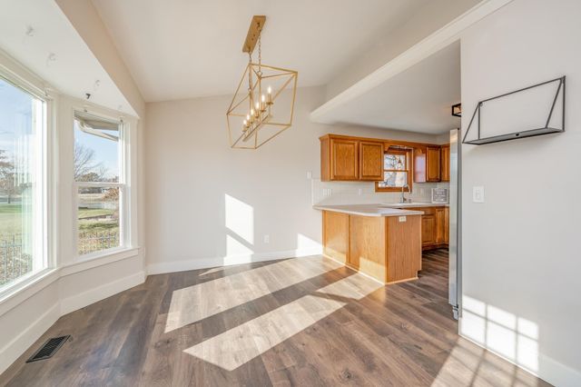 1949 N Stoney Point Ct, Wichita, KS 67212