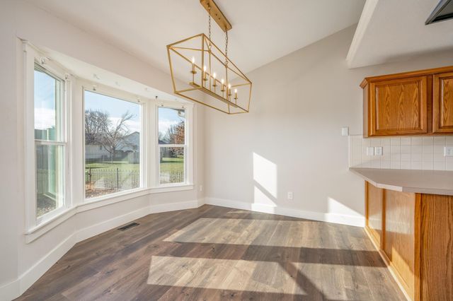 1949 N Stoney Point Ct, Wichita, KS 67212