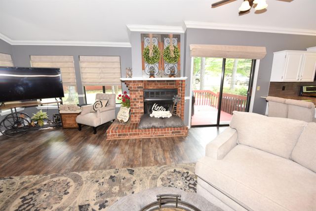 114 Fair Oaks Dr, Fairfield Bay, AR 72088