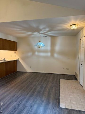 16525 Woodlane 138, Fraser, MI 48026