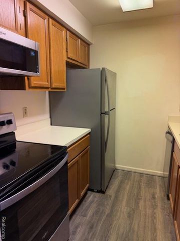 16525 Woodlane 138, Fraser, MI 48026