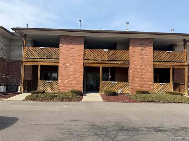 16525 Woodlane 138, Fraser, MI 48026