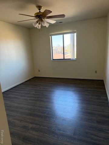 16525 Woodlane 138, Fraser, MI 48026