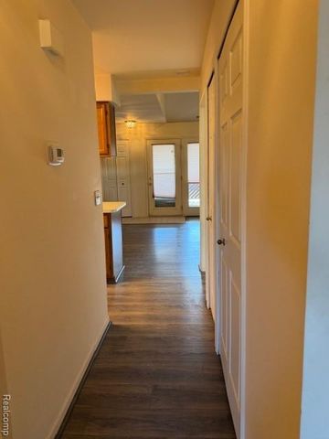 16525 Woodlane 138, Fraser, MI 48026