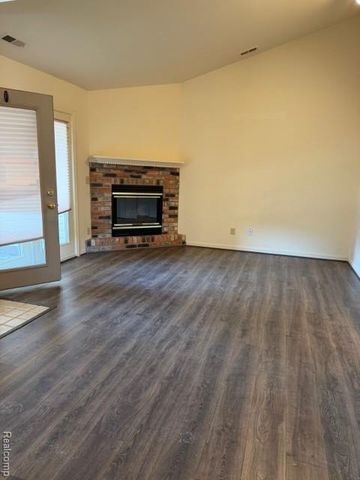 16525 Woodlane 138, Fraser, MI 48026