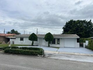 1546 W 77th Street 0, Hialeah, FL 33014