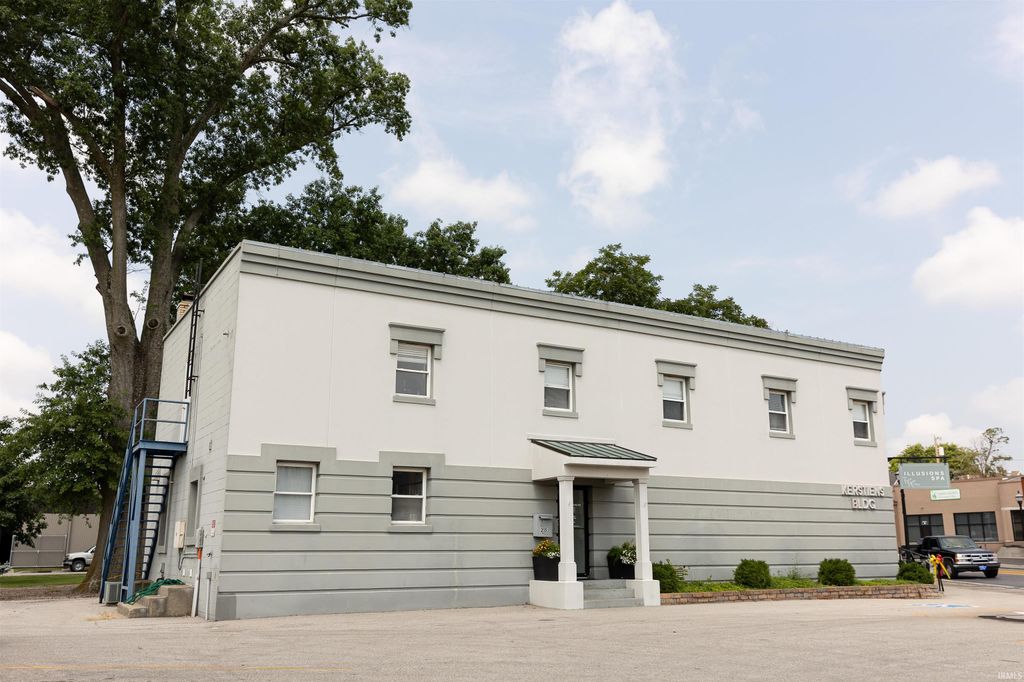 215 Mill Street Second Floor, Jasper, IN 47546