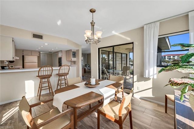 881 Panama CT 202, Marco Island, FL 34145