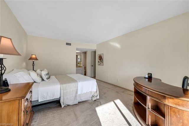 881 Panama CT 202, Marco Island, FL 34145