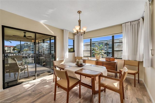 881 Panama CT 202, Marco Island, FL 34145