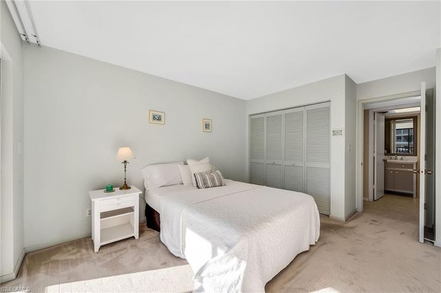 881 Panama CT 202, Marco Island, FL 34145