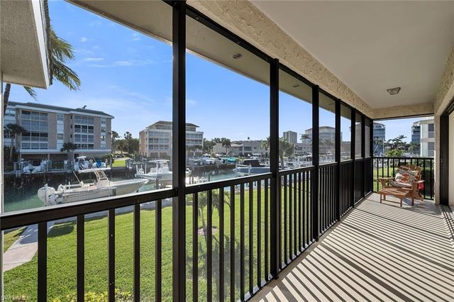 881 Panama CT 202, Marco Island, FL 34145