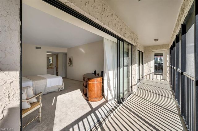 881 Panama CT 202, Marco Island, FL 34145