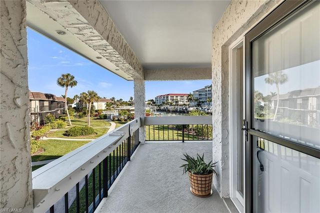 881 Panama CT 202, Marco Island, FL 34145