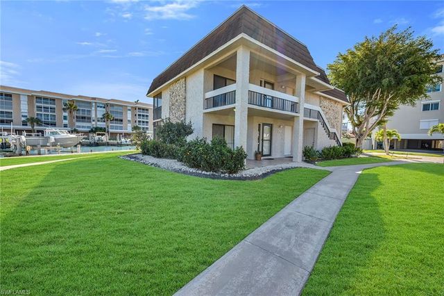 881 Panama CT 202, Marco Island, FL 34145