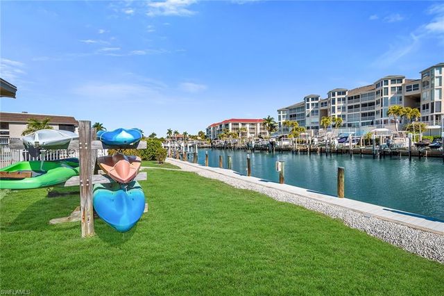 881 Panama CT 202, Marco Island, FL 34145