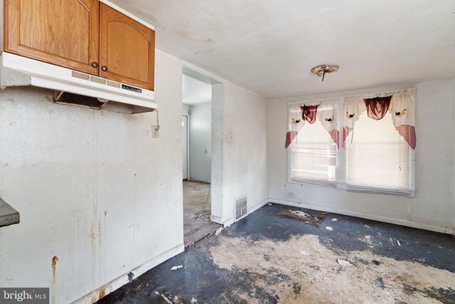 93 W PITMAN ST, Penns Grove, NJ 08069