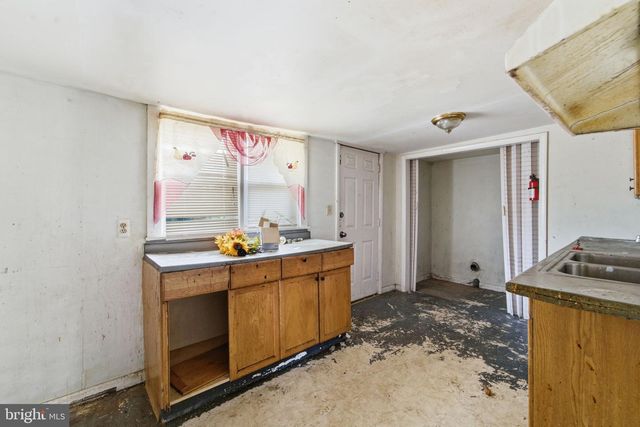93 W PITMAN ST, Penns Grove, NJ 08069