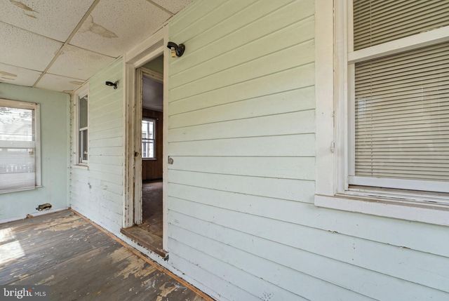 93 W PITMAN ST, Penns Grove, NJ 08069